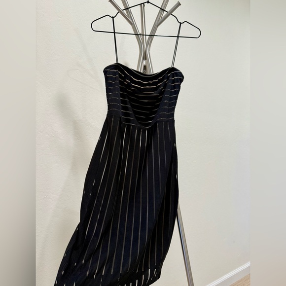 PrettyLittleThing Black and White Strapless Dress - Picture 1 of 7